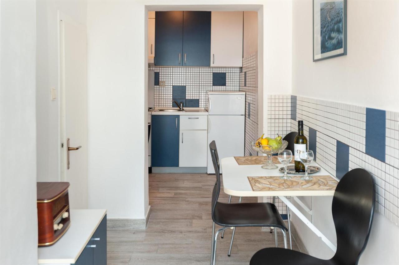 Apartments Antonija Omiš Екстериор снимка