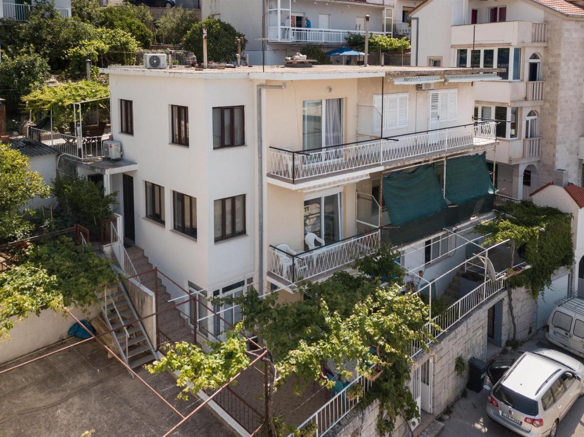 Apartments Antonija Omiš Екстериор снимка
