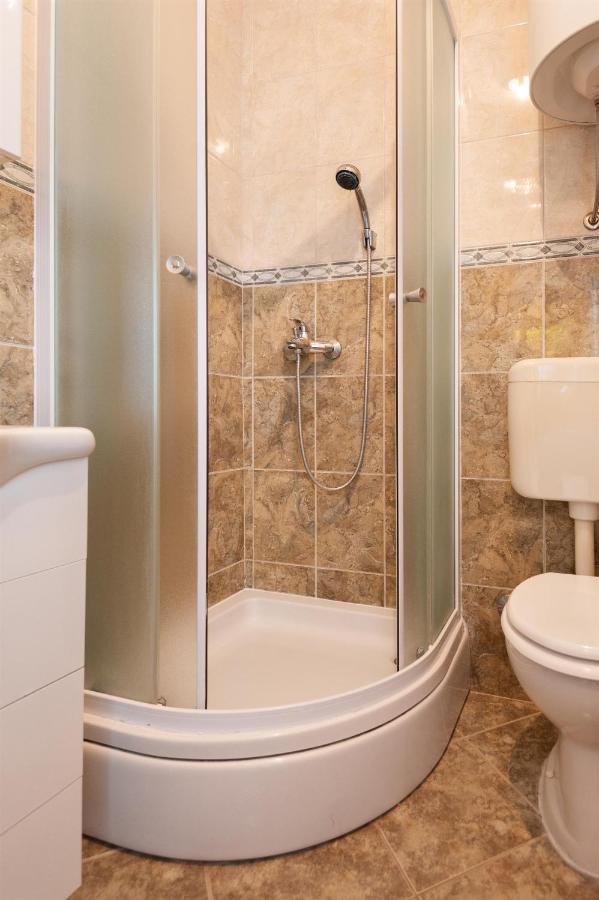 Apartments Antonija Omiš Екстериор снимка